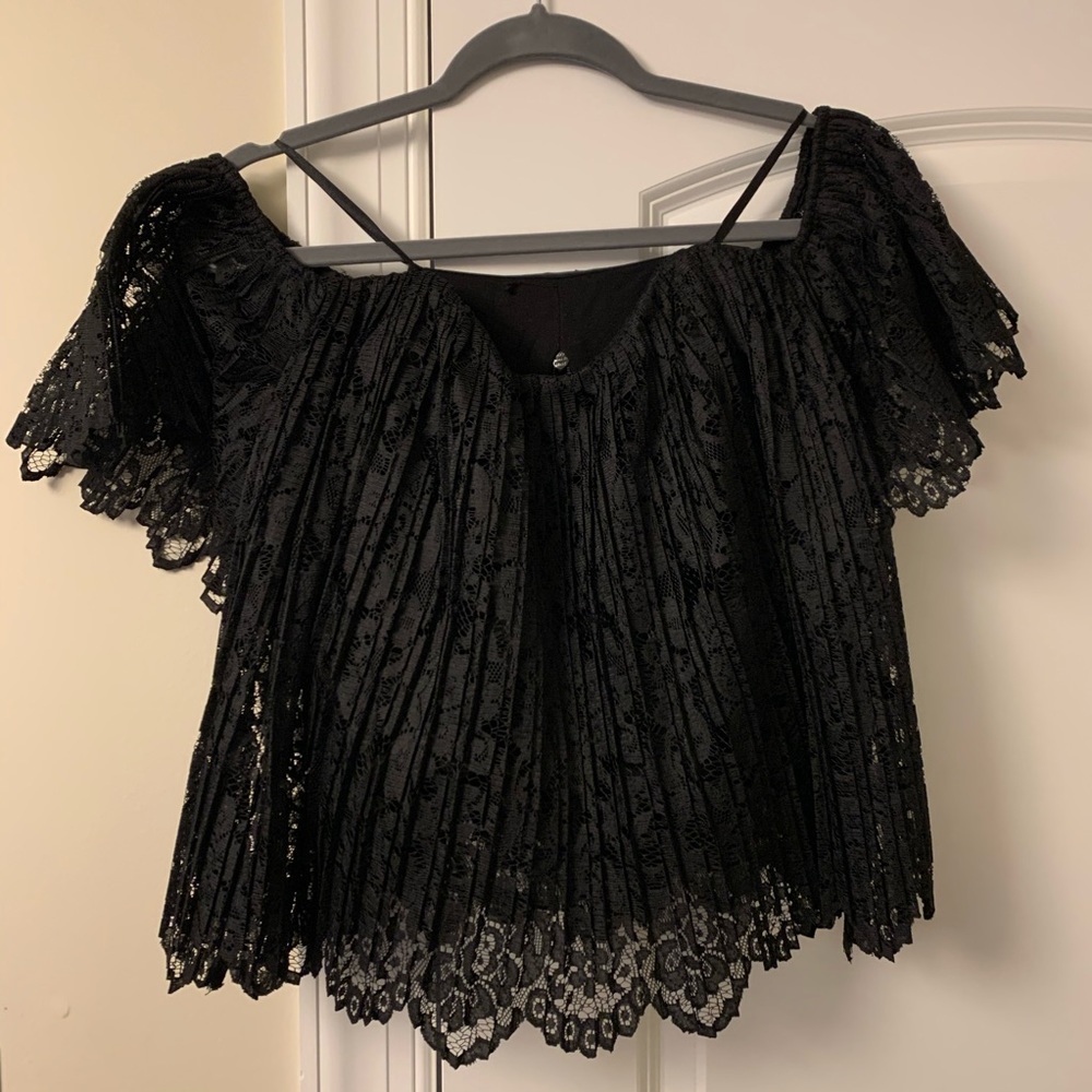 Bebe Lace flowing off the shoulder top